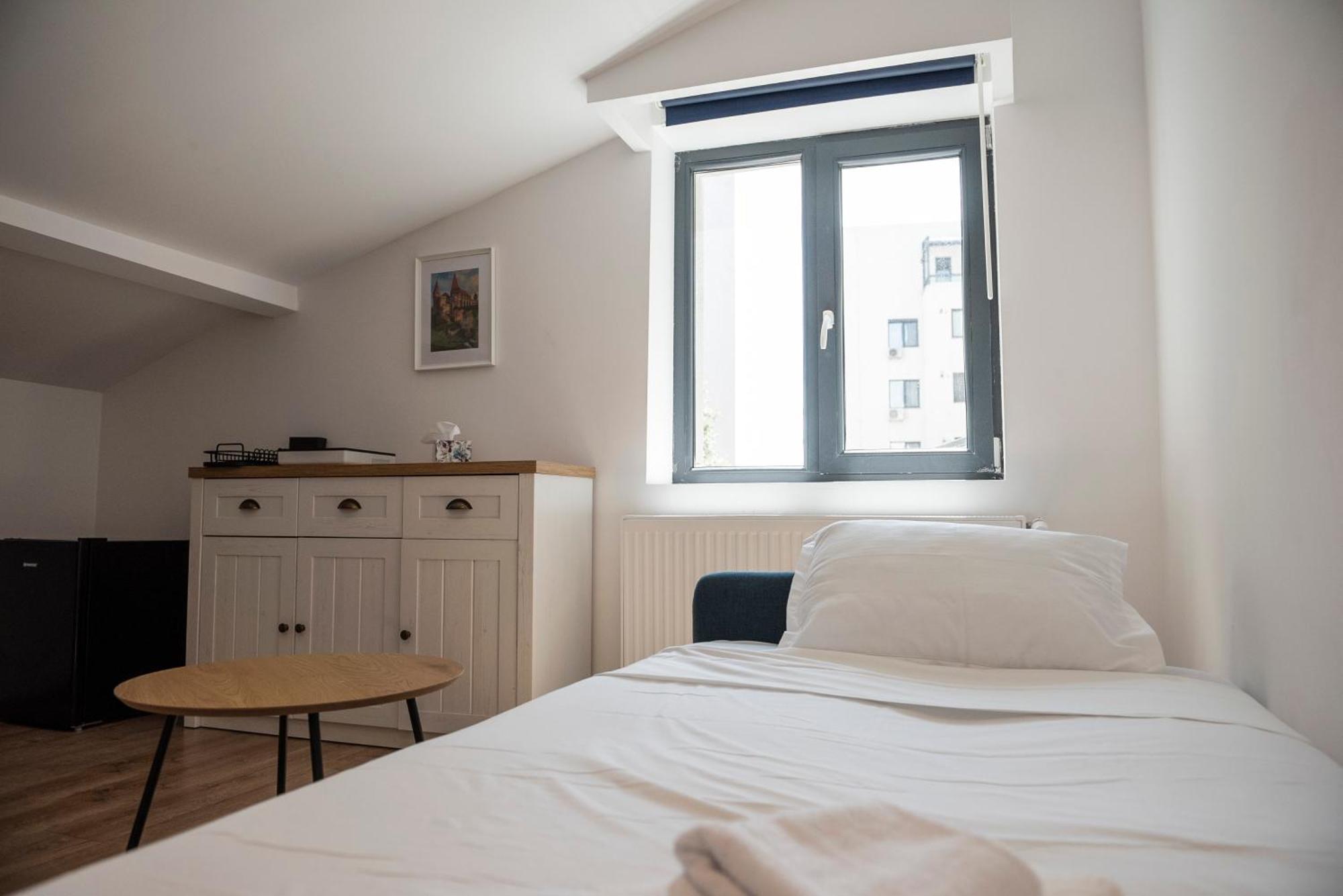 Lazynest Aparthotel