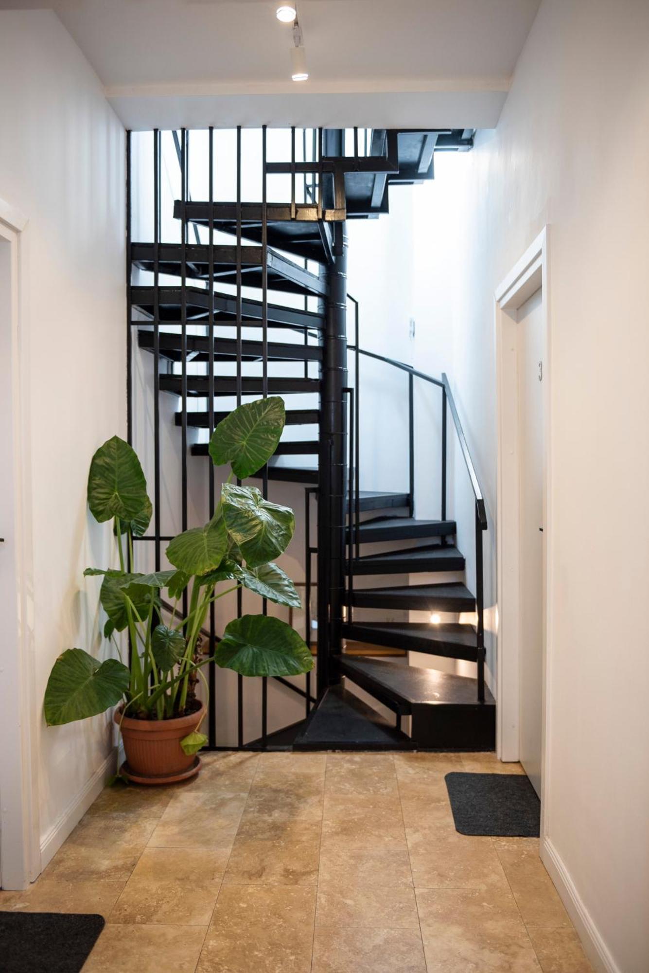 Lazynest Aparthotel